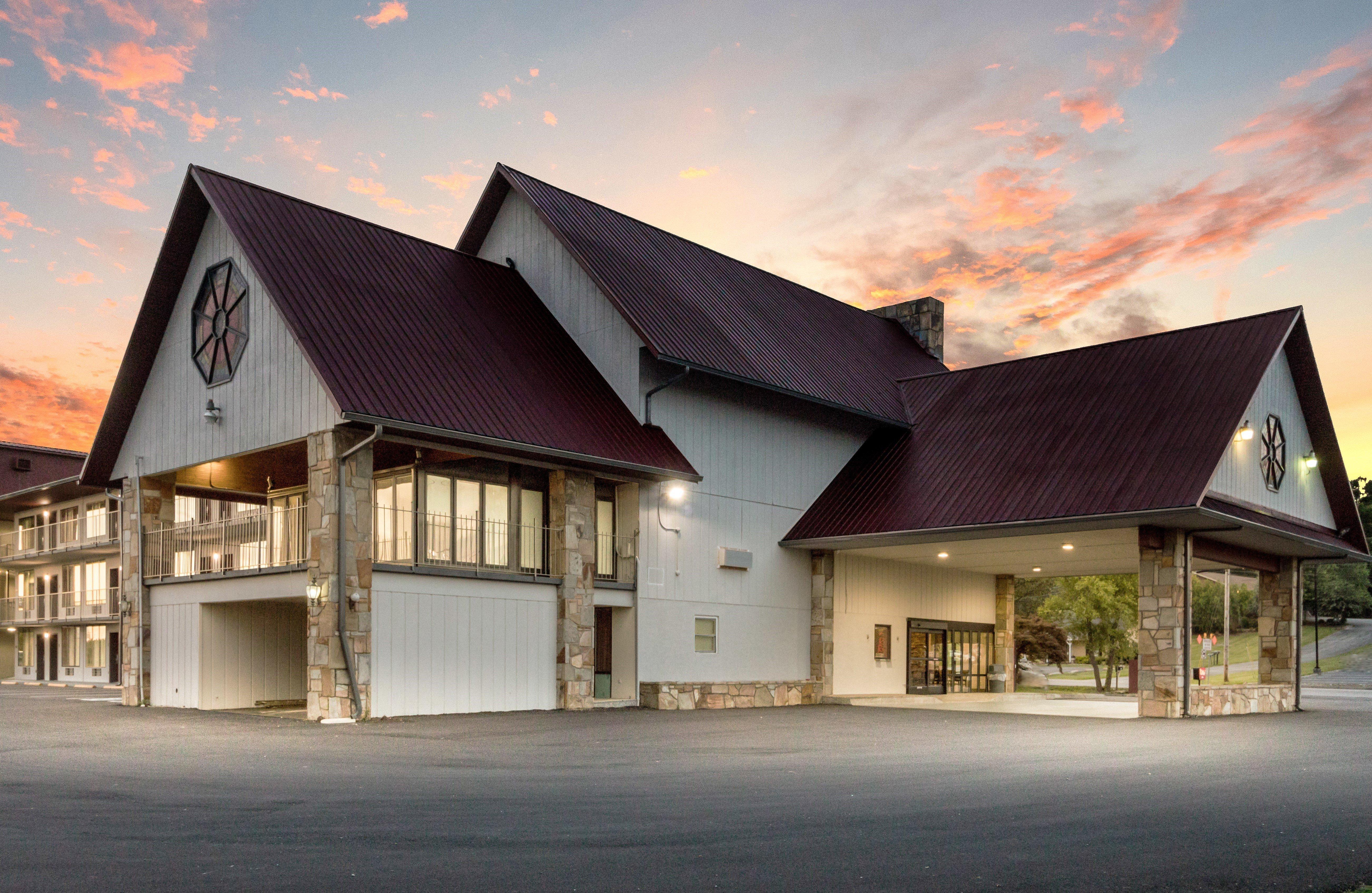 Red Roof Inn Dandridge Exterior photo